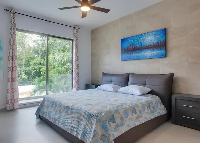 1 Mi To Beach: Luxe W/ Pool Playa del Carmen