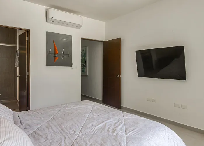 1 Mi To Beach: Luxe W/ Pool Playa del Carmen