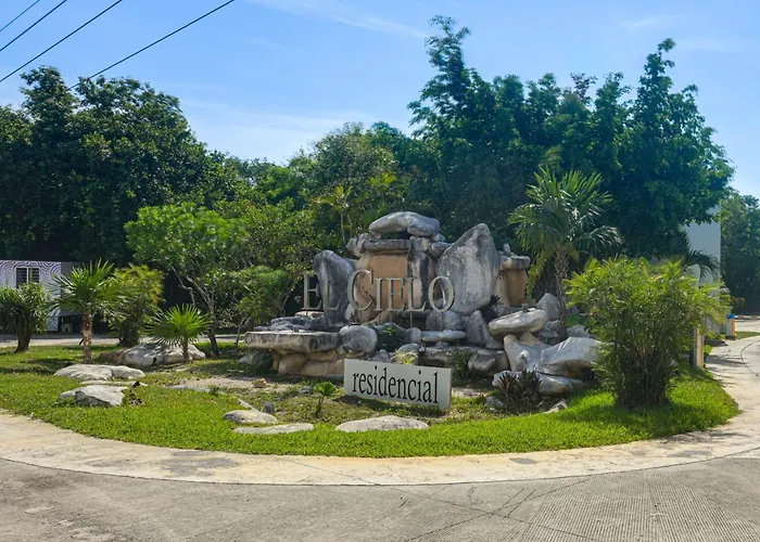 1 Mi To Beach: Luxe W/ Pool Playa del Carmen