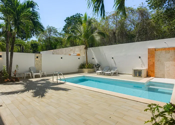 1 Mi To Beach: Luxe W/ Pool * Playa del Carmen